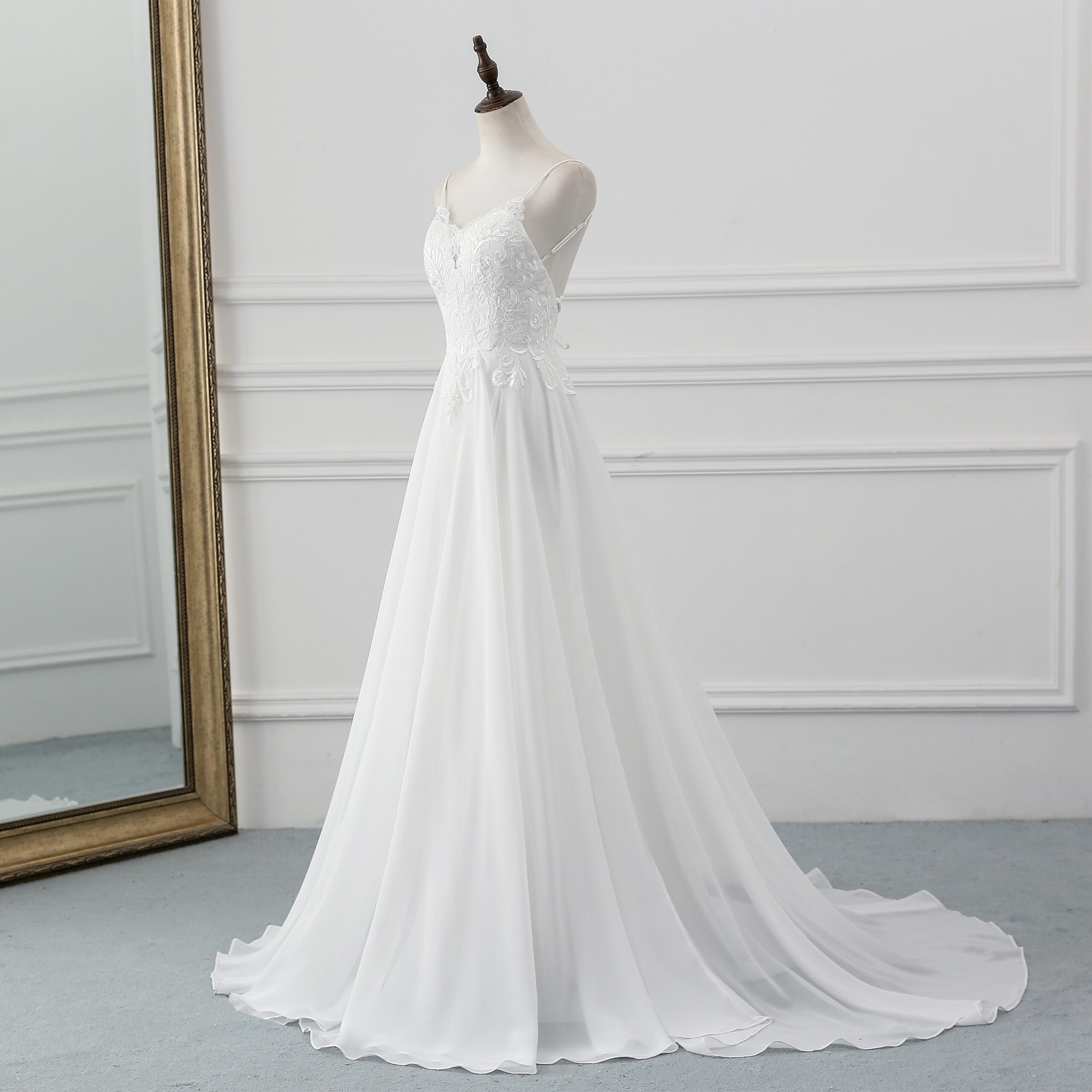 Vintage A-Line Lace Wedding Dress - Image 3
