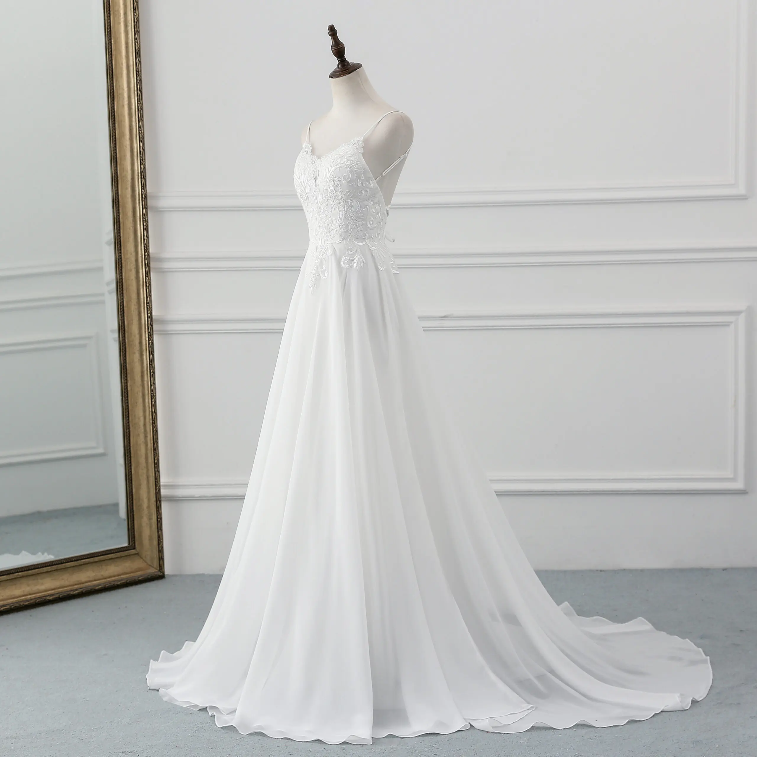 Vintage A-Line Lace Wedding Dress - Image 3