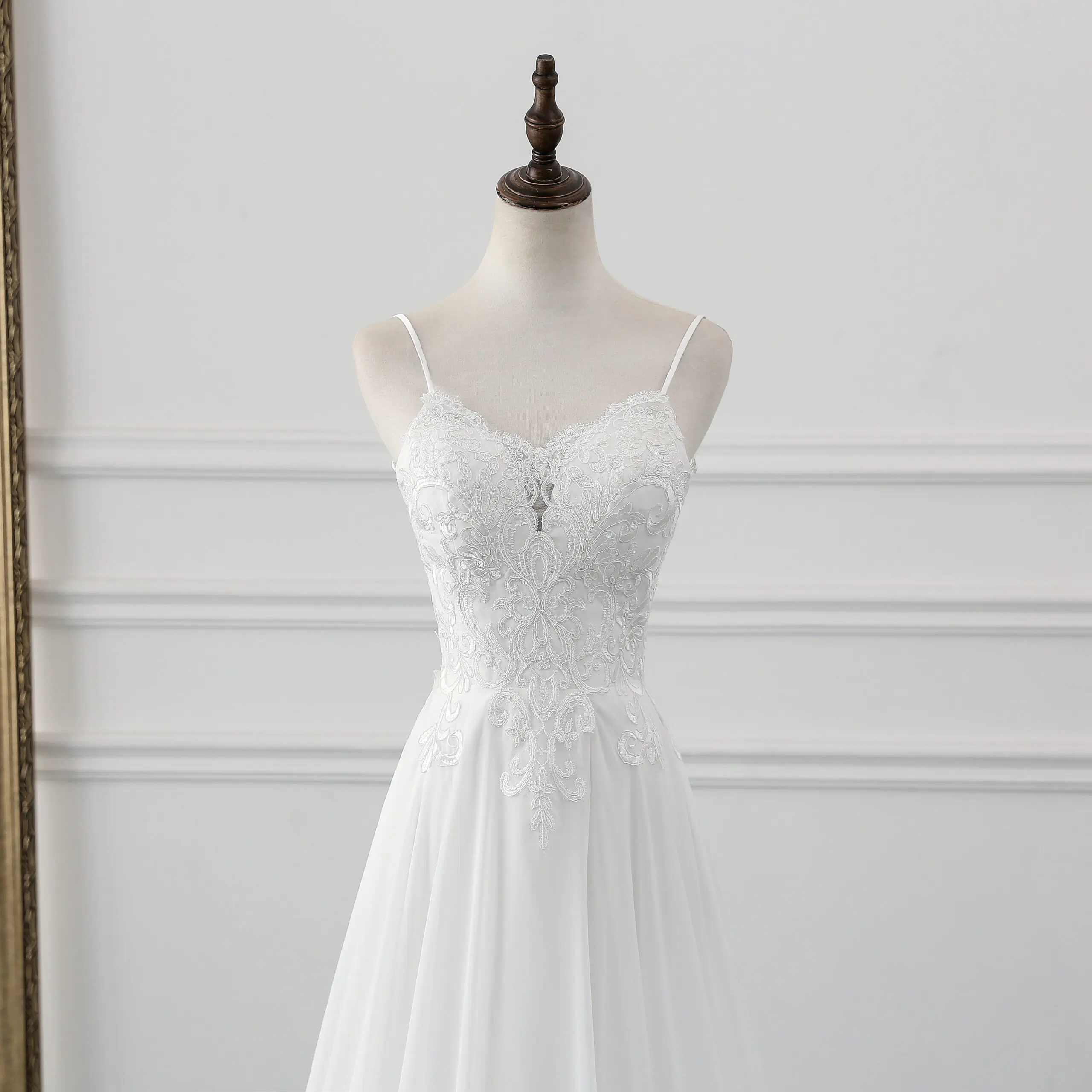 Vintage A-Line Lace Wedding Dress - Image 5